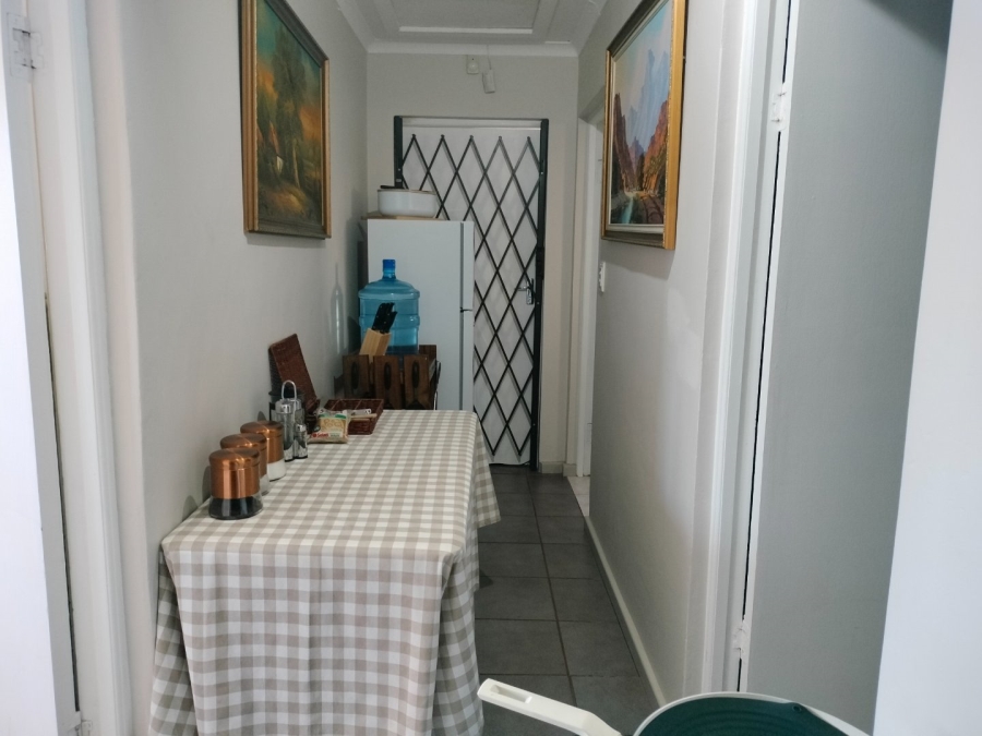 4 Bedroom Property for Sale in Fraaiuitsig Western Cape